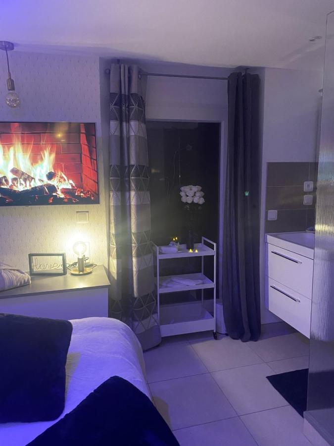 La Suite De Charme Du Mas De La Fontaine De Jonquier Avec Spa Privatif Séguret Dış mekan fotoğraf