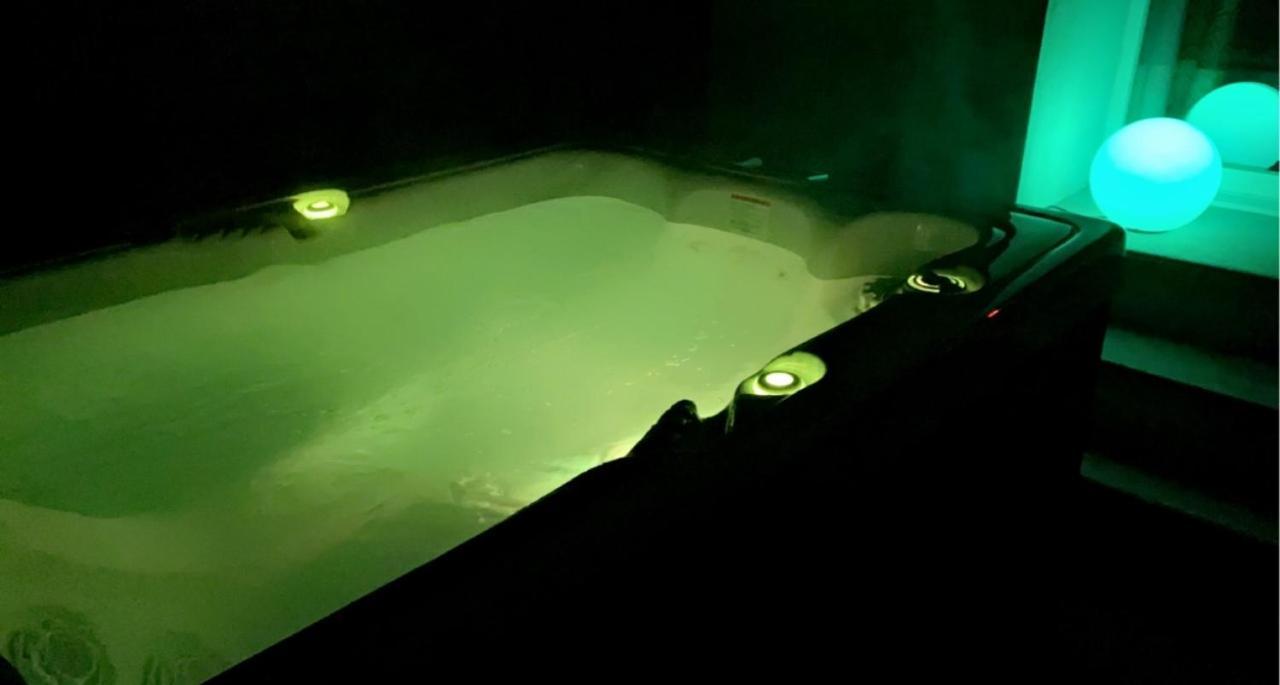 La Suite De Charme Du Mas De La Fontaine De Jonquier Avec Spa Privatif Séguret Dış mekan fotoğraf