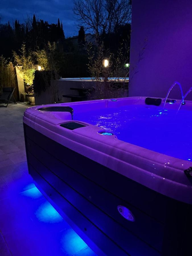 La Suite De Charme Du Mas De La Fontaine De Jonquier Avec Spa Privatif Séguret Dış mekan fotoğraf