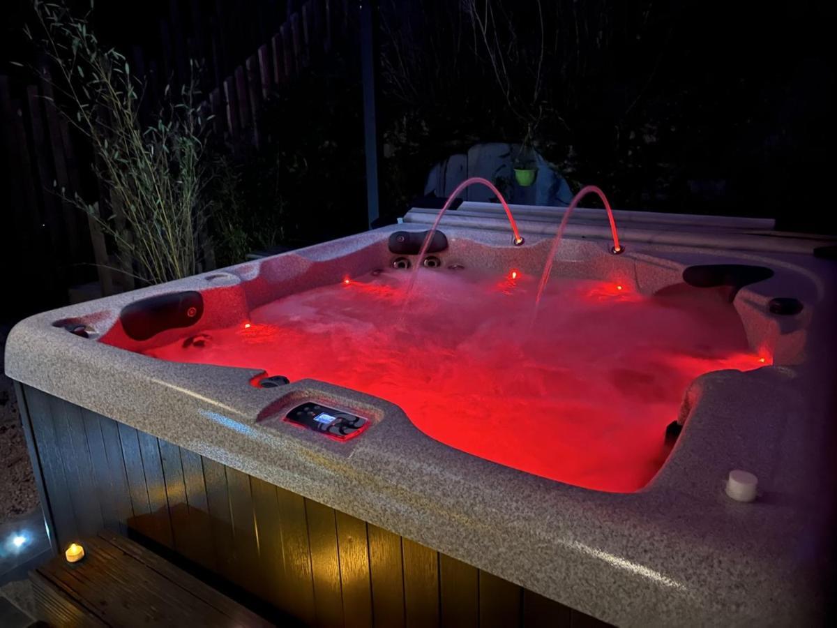 La Suite De Charme Du Mas De La Fontaine De Jonquier Avec Spa Privatif Séguret Dış mekan fotoğraf